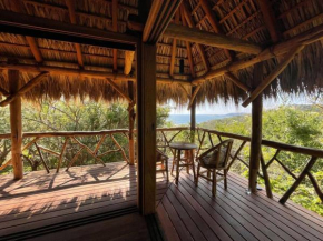 Wayra Ecolodge - Seaview paradise with all services